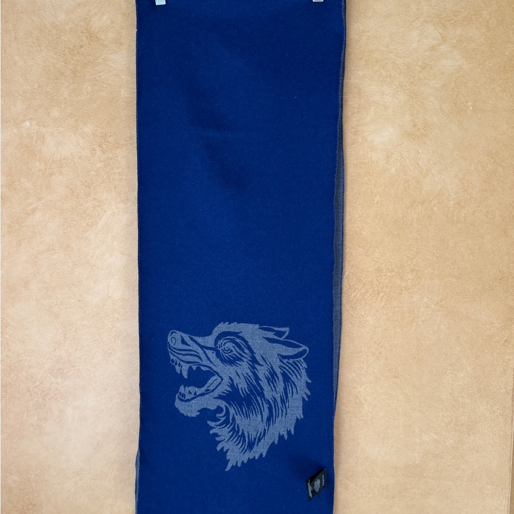 Gucci Blue and Gray Wool Scarf with Wolf Design 71” x 14” - Picture 6 of 10